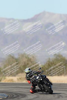 media/Dec-04-2025-Racers Edge (Thu) [[5ebc9f124d]]/3-B Group/1-Session 1 (Turn 7)/